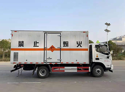 平利爆破器材运输车