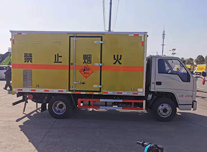 平利爆破器材运输车