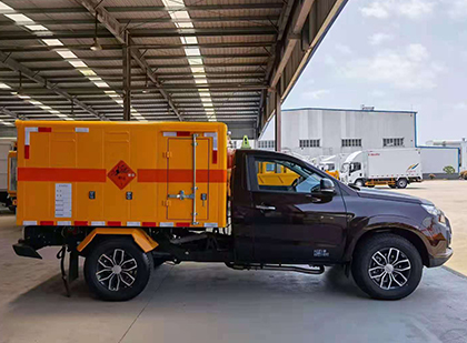 平利爆破器材运输车