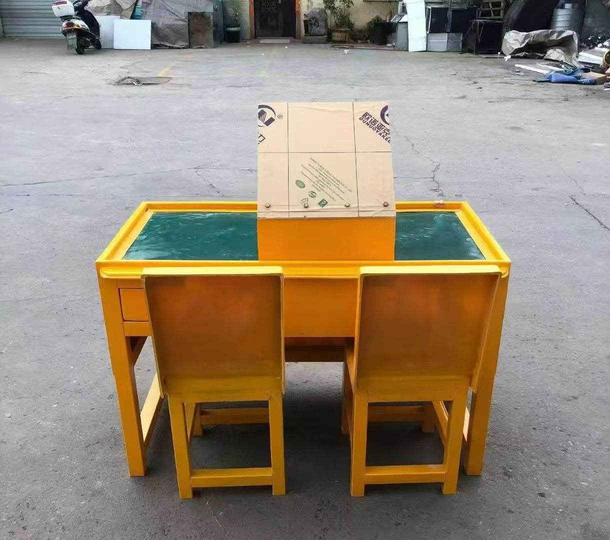 平利防静电导通桌井下煤矿火工品发放桌：危险品流转的安全守护者